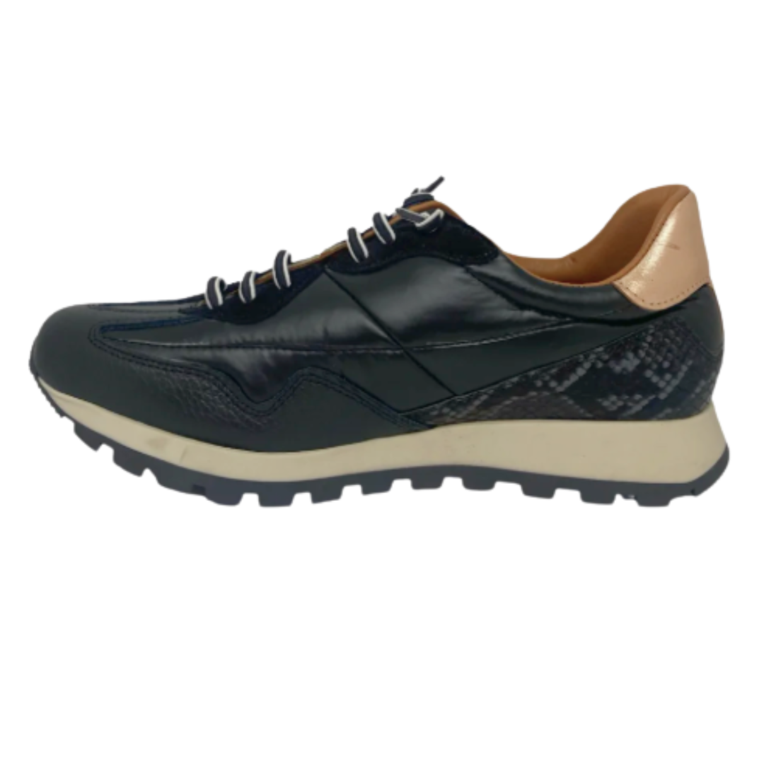 Nu x Neo Soli Sneaker