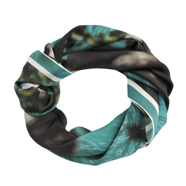 Good & Co Scarf: Bridge Study