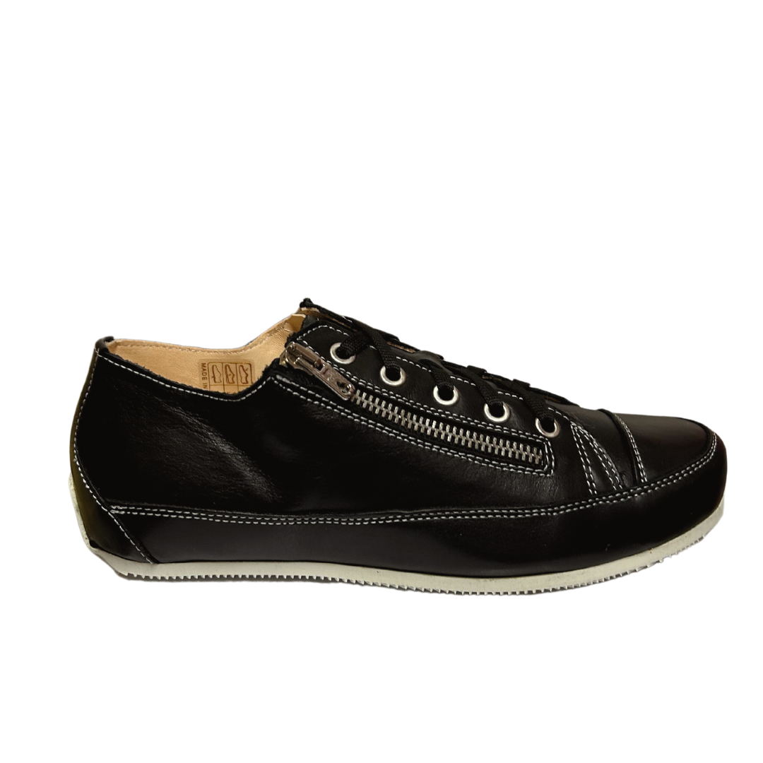 L'ecologica Black Low Cut Sneaker