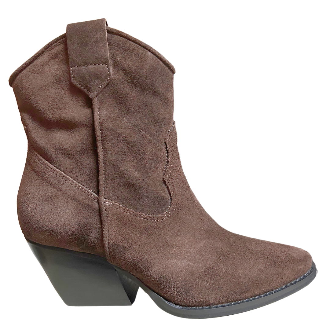 Cavalier Suede Boot – Lolita