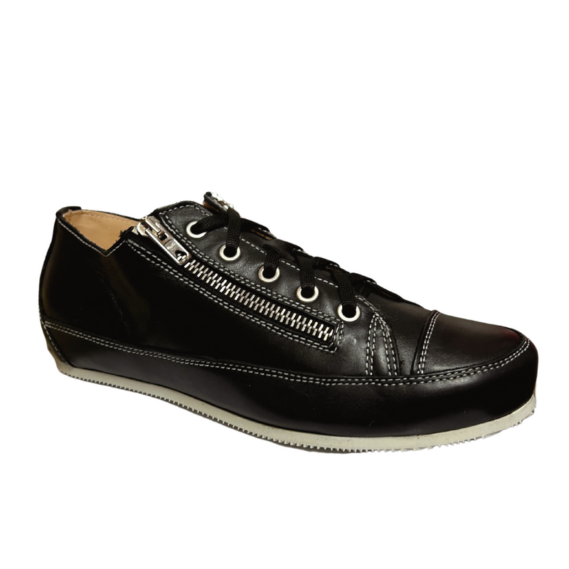 L'ecologica Black Low Cut Sneaker