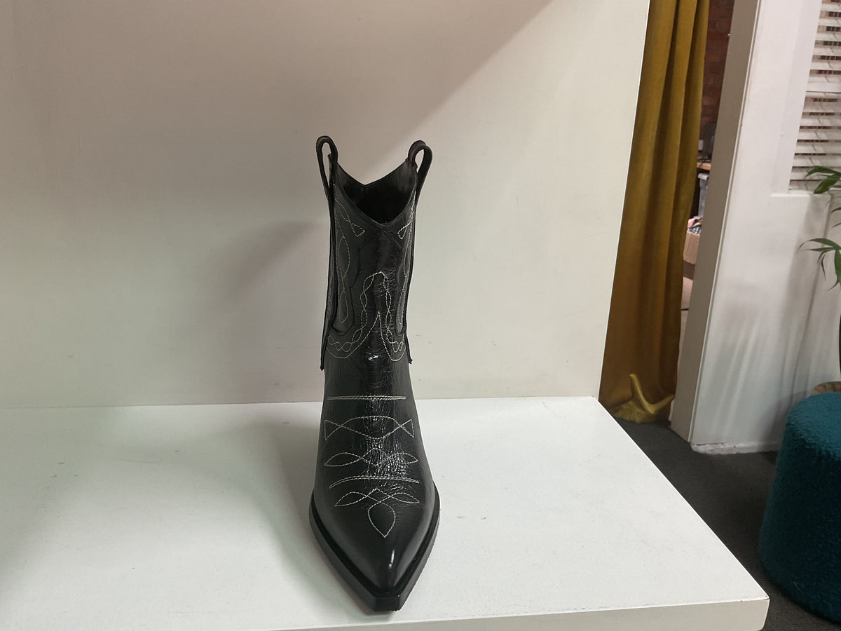 Laura Bellariva Cowgirl Boot