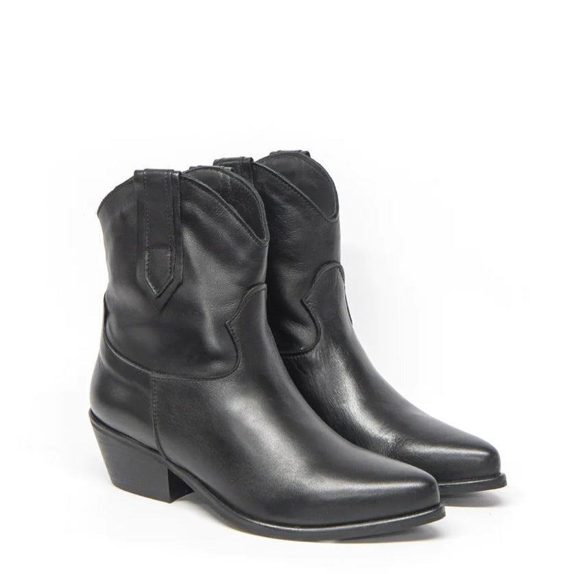 Zoe Kratzman Fiesta boot - black leather